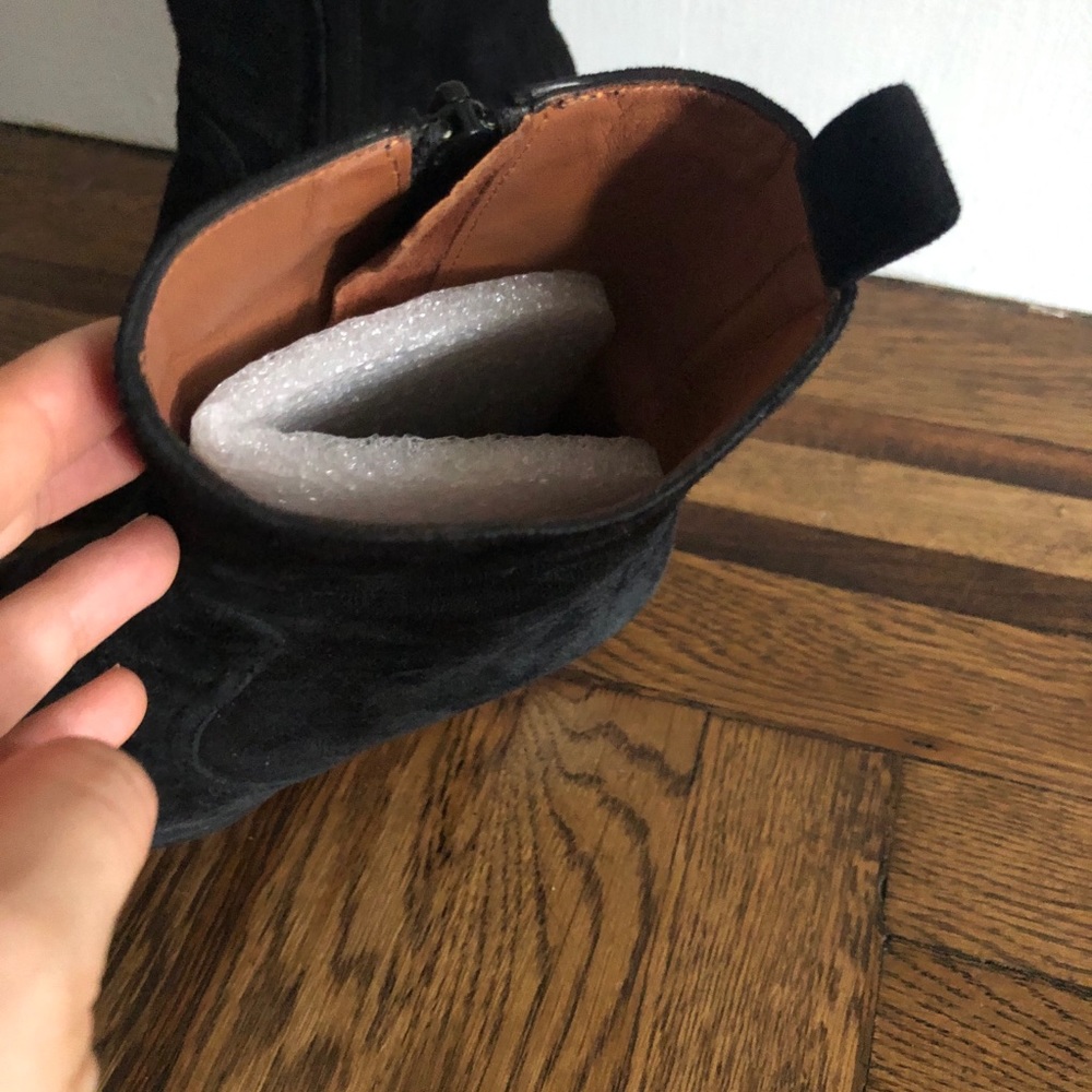 Cuero & Mor Ankle Booties - Picture 2 of 7